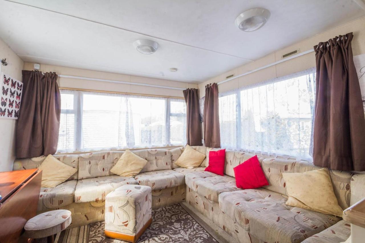 Great 8 Berth Caravan For Hire At Southview Holiday Park In Skegness Ref 33025E Екстериор снимка