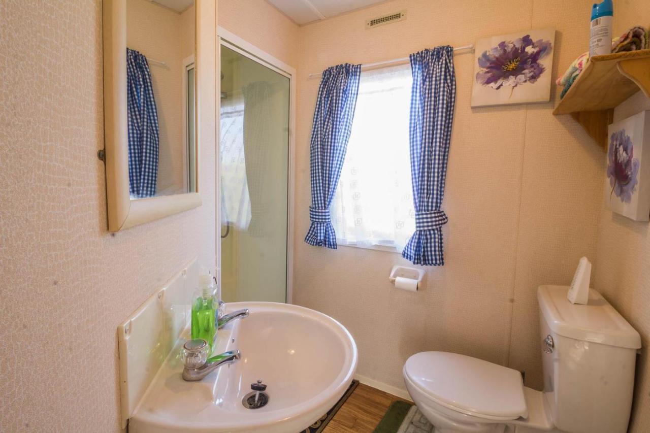 Great 8 Berth Caravan For Hire At Southview Holiday Park In Skegness Ref 33025E Екстериор снимка